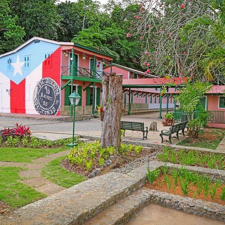 Отель Hacienda Juanita Maricao Экстерьер фото