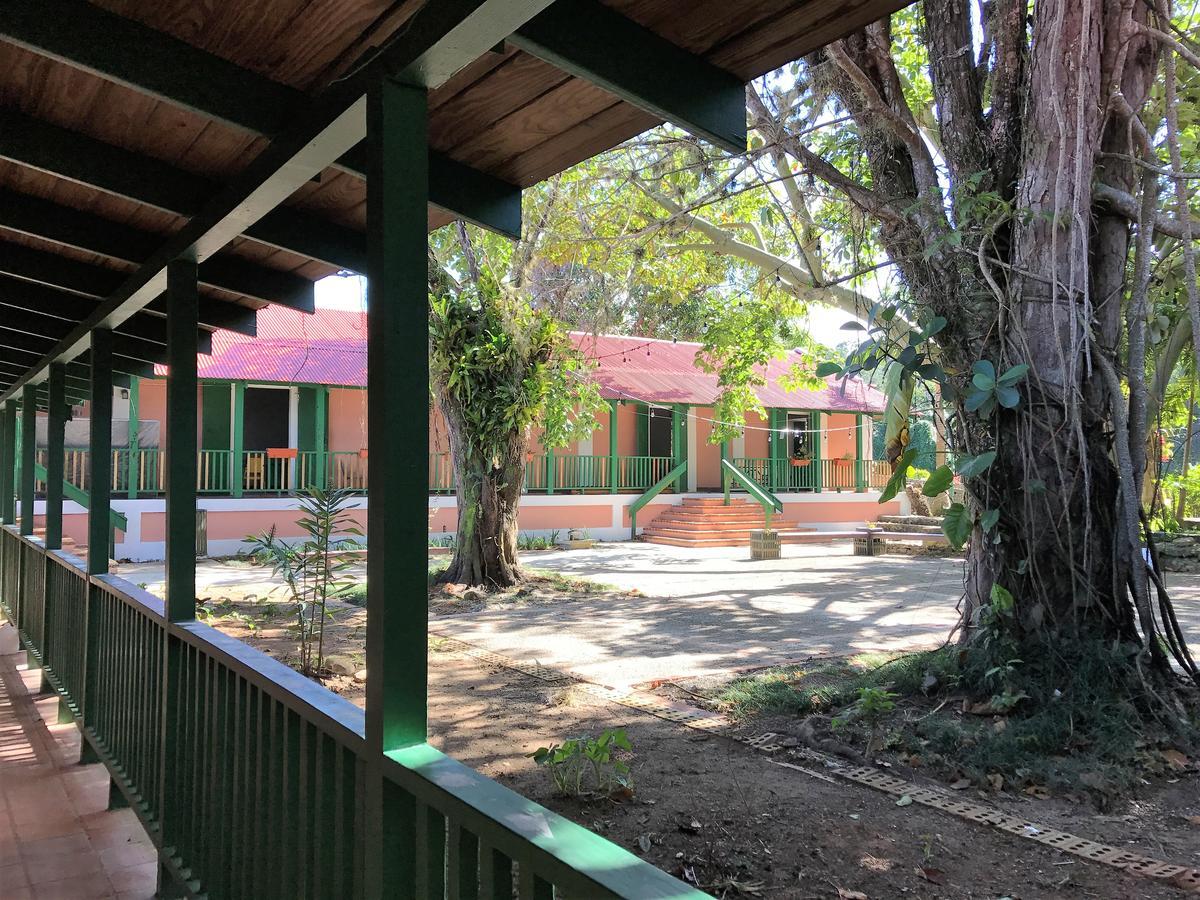 Отель Hacienda Juanita Maricao Экстерьер фото