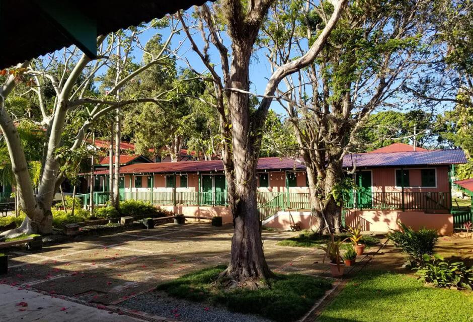 Отель Hacienda Juanita Maricao Экстерьер фото